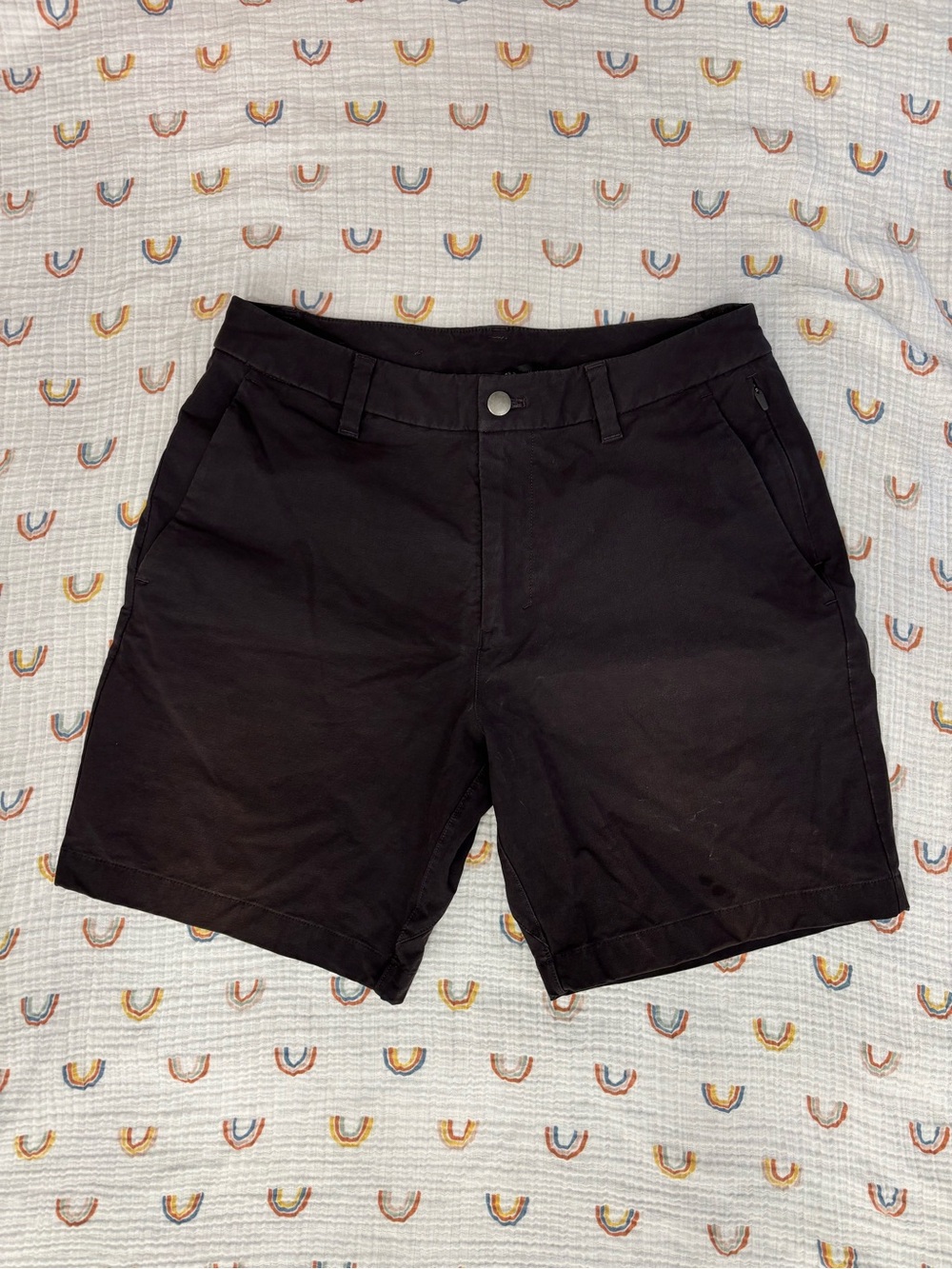 Lululemon Men’s Commission Casual Tech Shorts Black Size 30